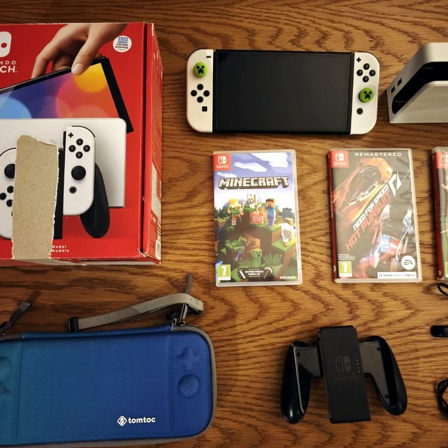 Nintendo Switch OLED с 6 играми и аксессуарами