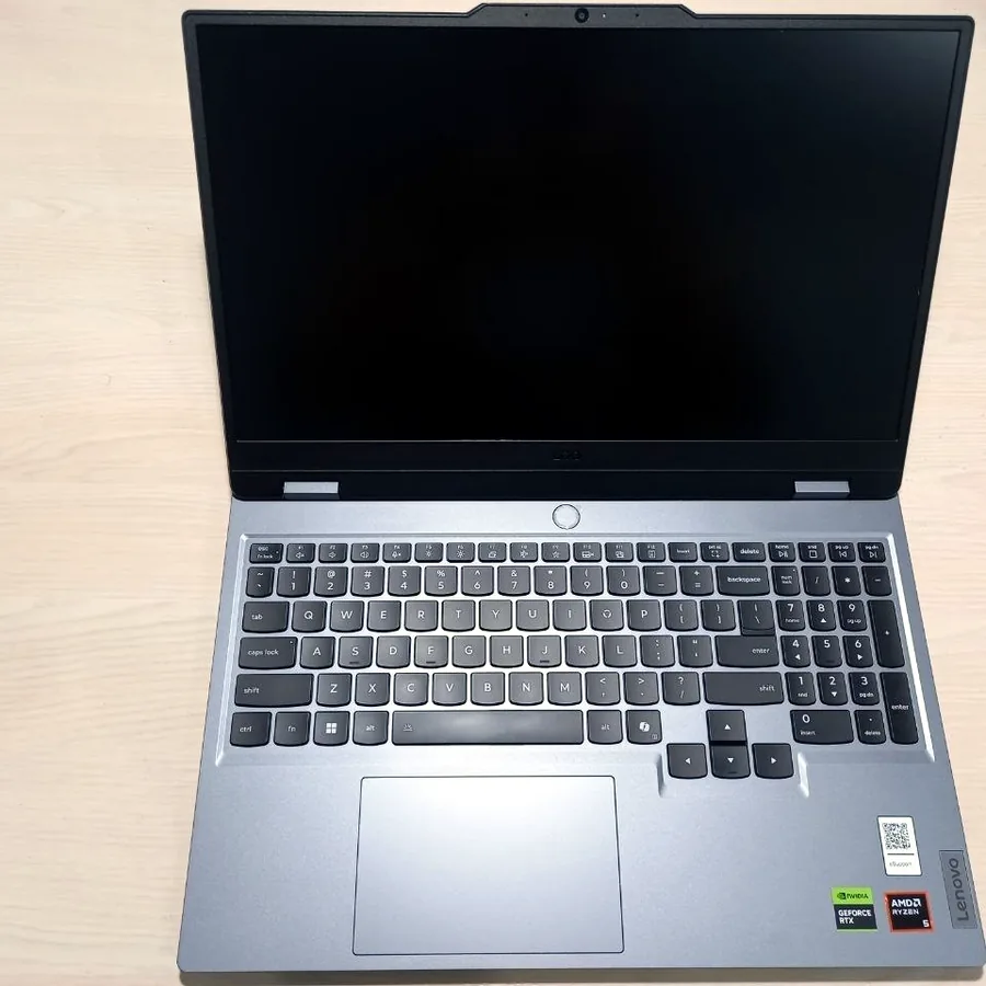 Ноутбук Lenovo LOQ 15AHP10, практически новый