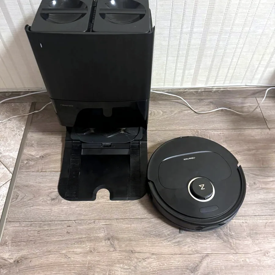 Робот-пылесос Roborock Qrevo 5AE Black