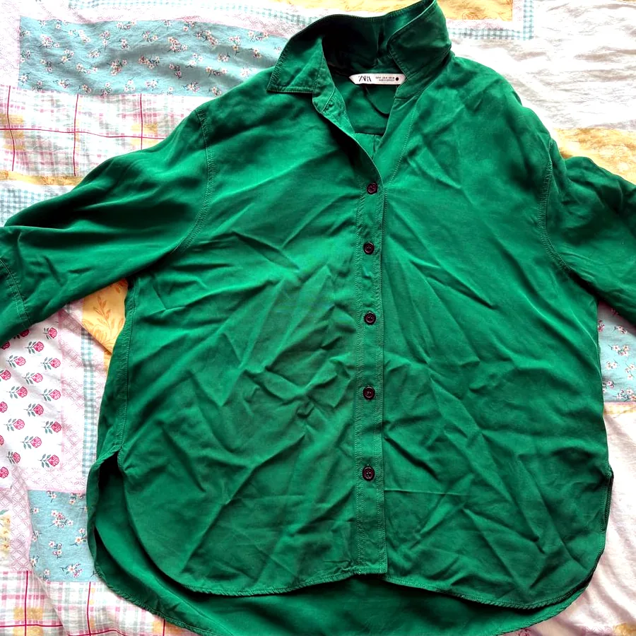 Рубашка Zara зелёная, размер M