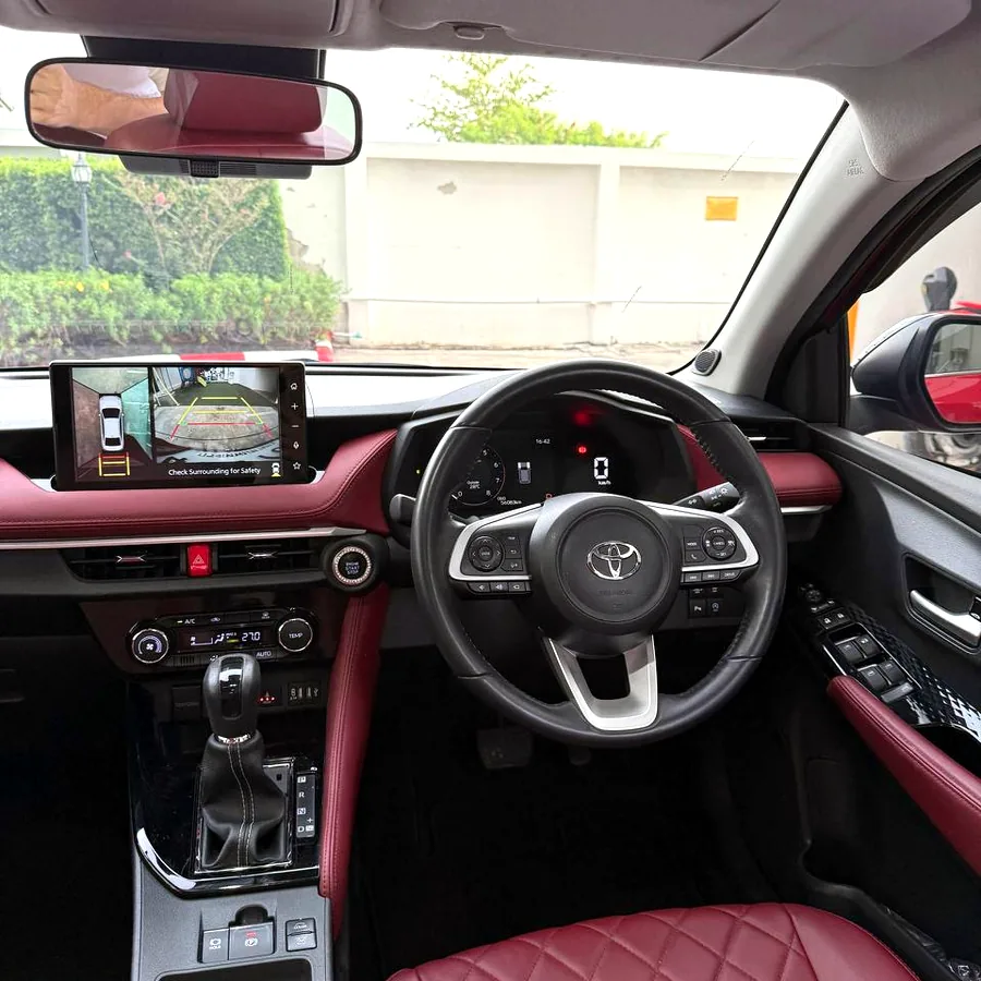 Toyota Yaris Ativ Premium Luxury, аренда