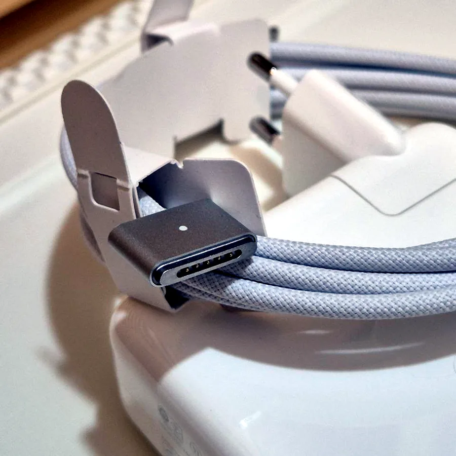 Зарядное устройство MacBook 96W с кабелем MagSafe