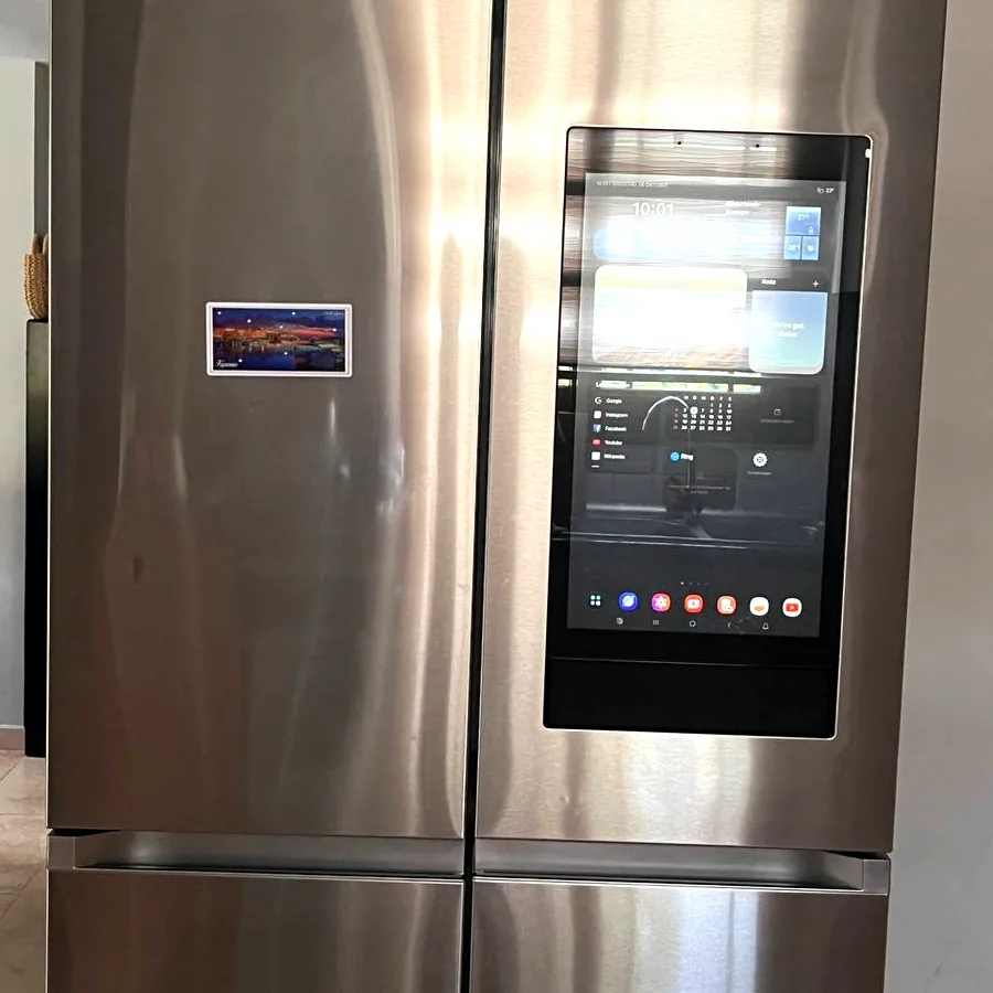 Холодильник Samsung Family Hub с электронной ошибкой