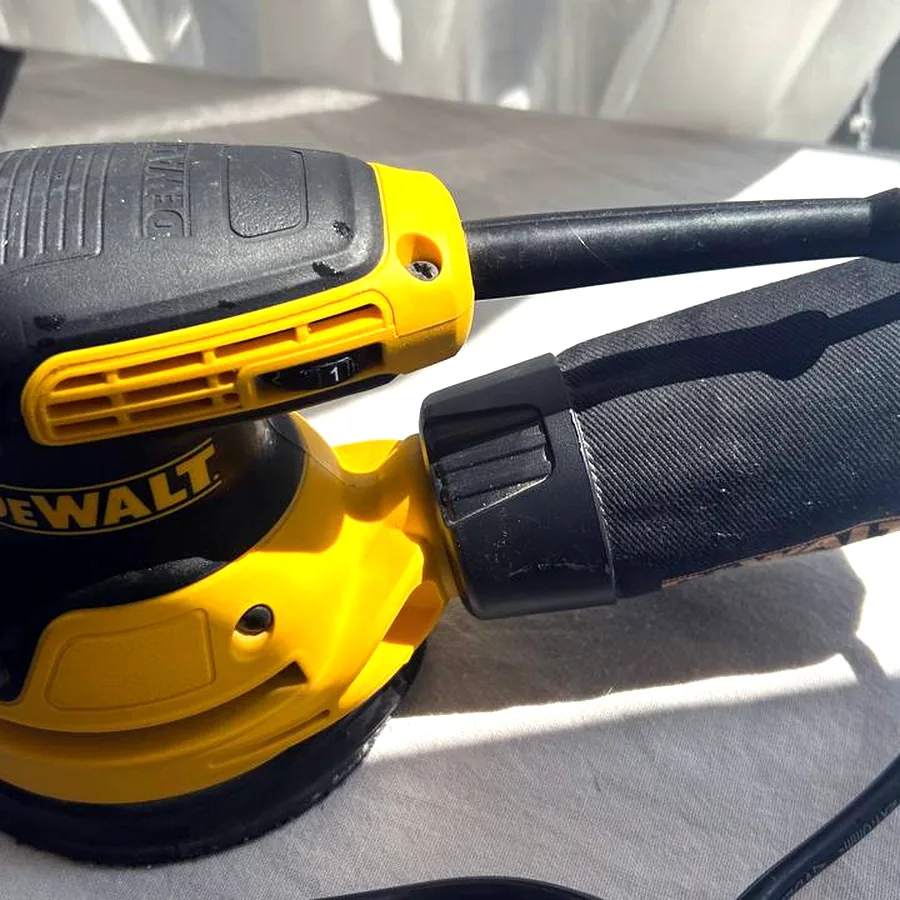 Шлифовальная машина DeWALT DWE6423, 125 мм