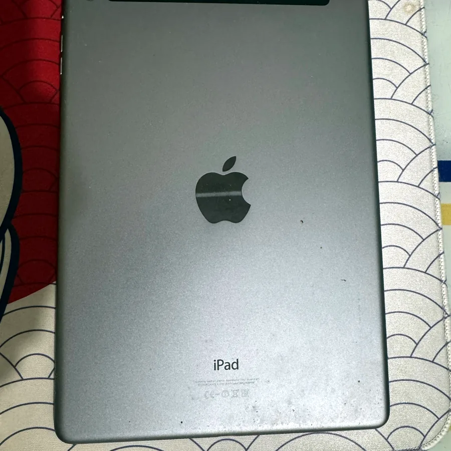 iPad Air 128 ГБ, экран 9,7 дюйма Retina