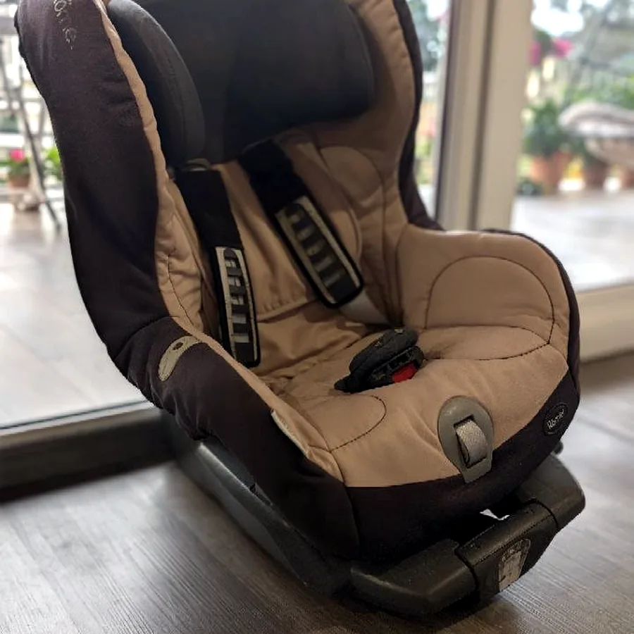Автокресло Britax Römer Safefix Plus, 9-18 кг