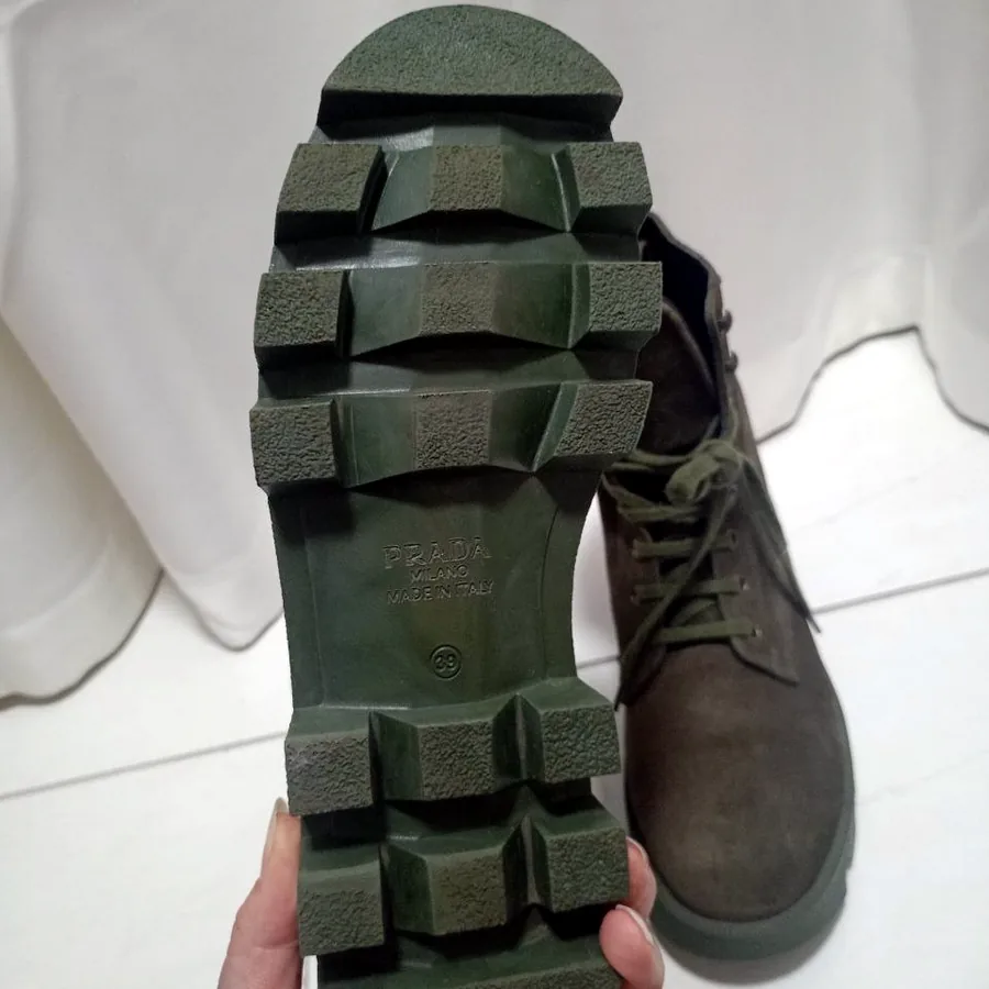 Prada Suede Lace-Up Combat Boots, размер 39