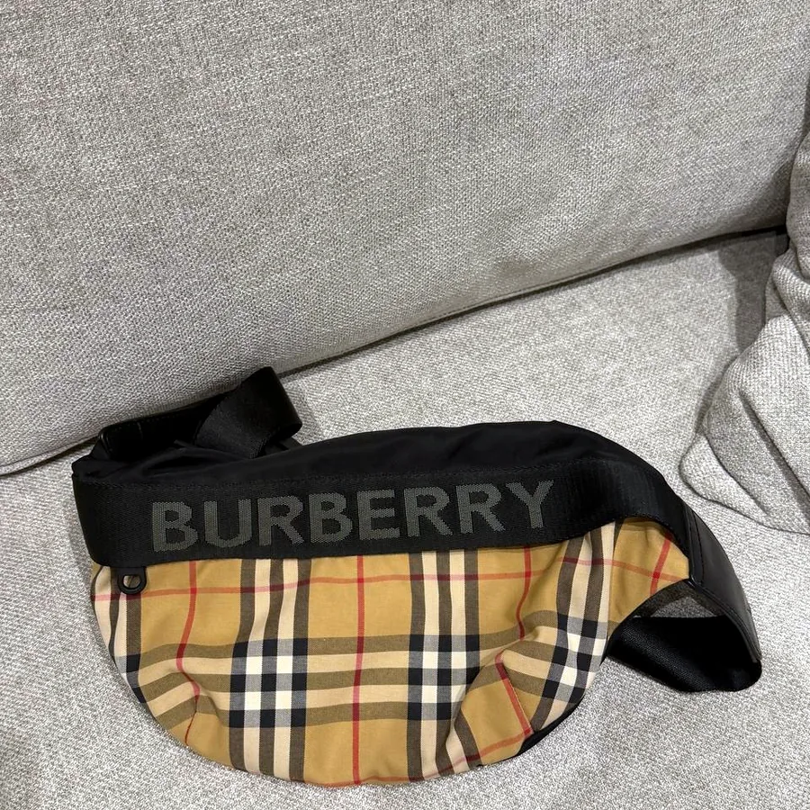 Сумка Burberry