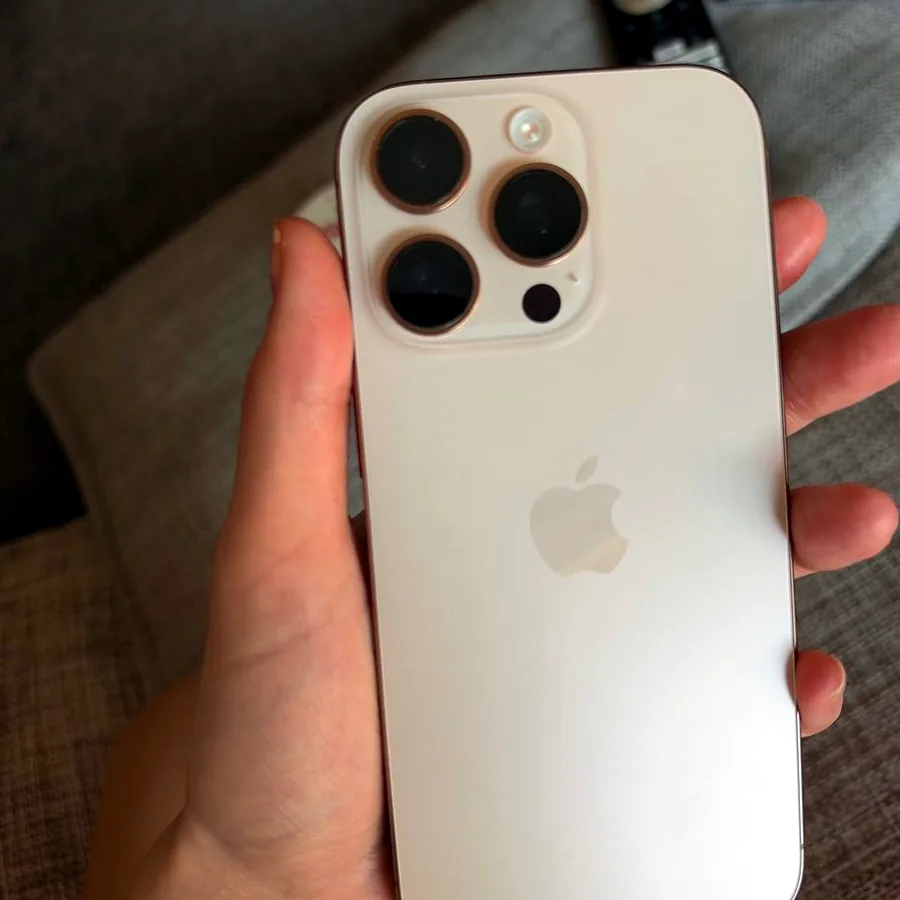 iPhone 16 Pro, 128 ГБ, хорошее состояние