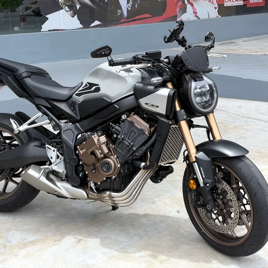 Honda CB650R E-Clutch 2024, 13 000 км