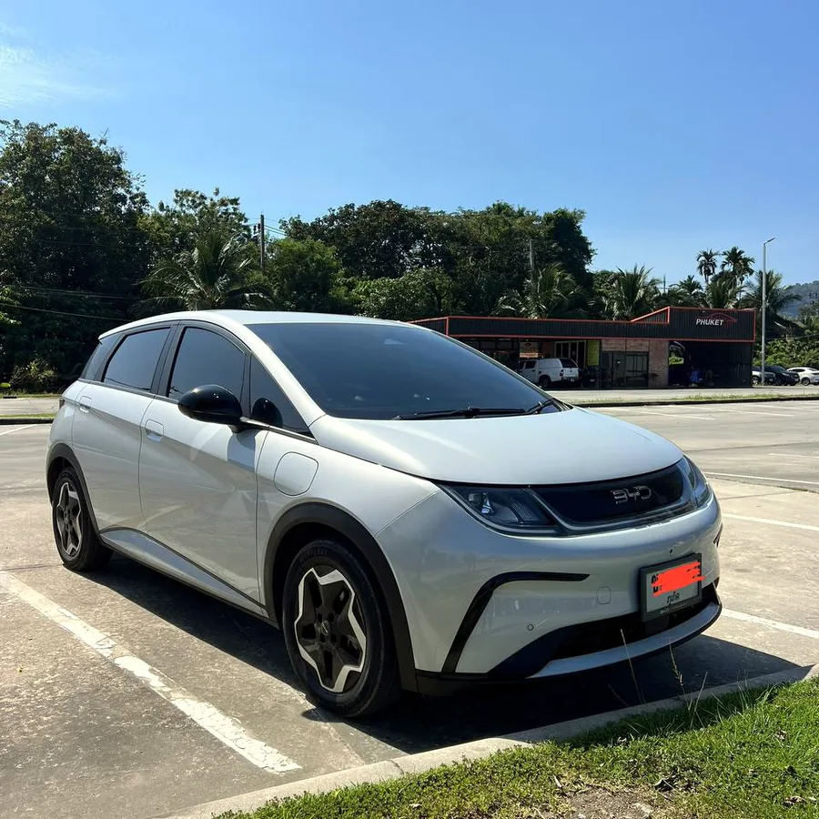 BYD Dolphin Standard, электромобиль, пробег 24 000 км