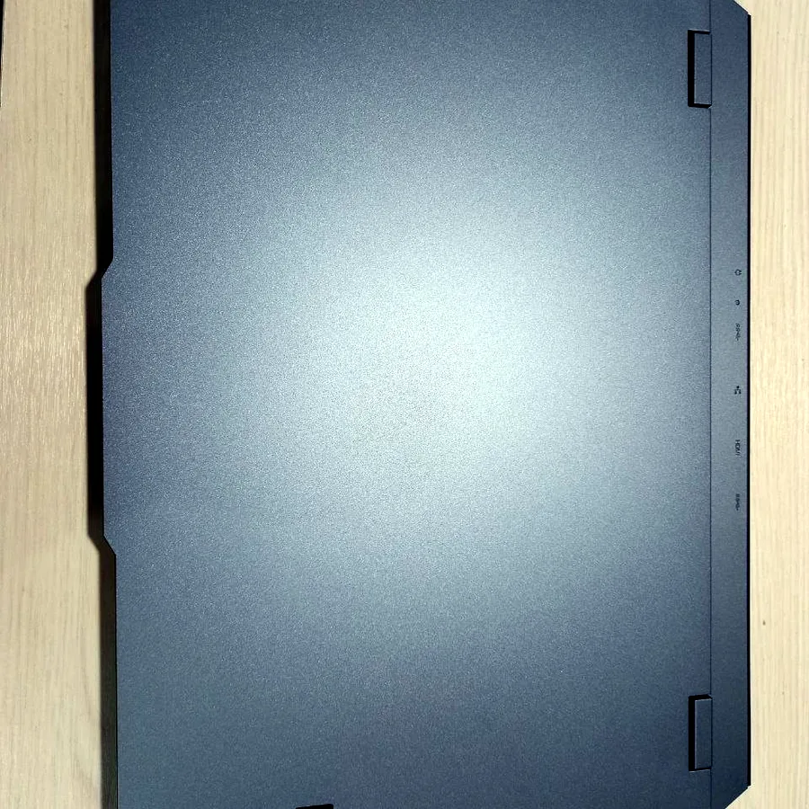 Ноутбук Lenovo LOQ 15AHP10, практически новый