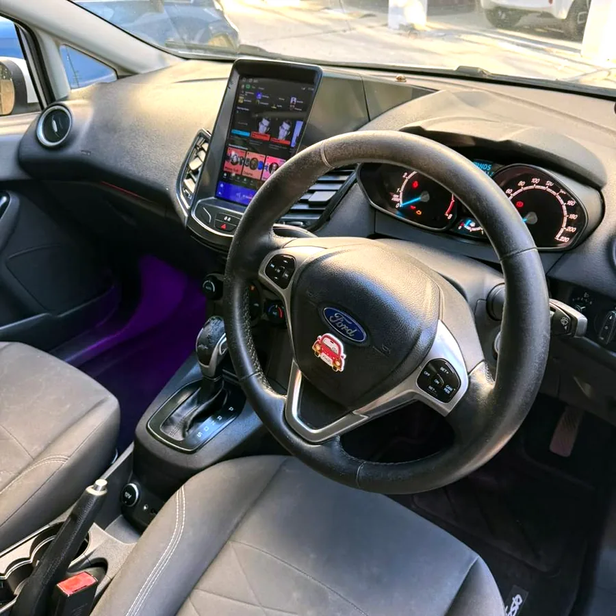 Ford Fiesta MK7 2015, пробег 110 000 км