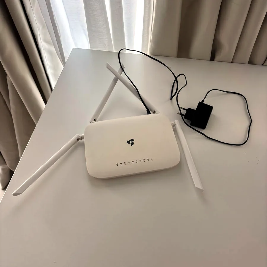 Wi-Fi роутер, двухдиапазонный, 4 антенны