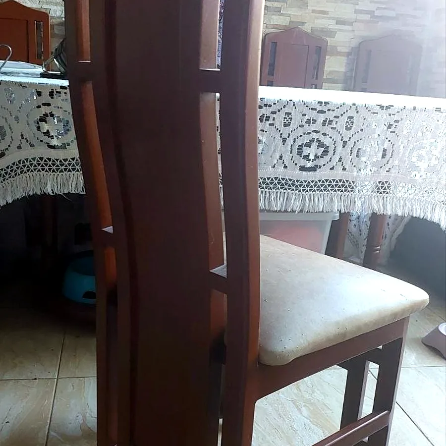 Стулья из массива дерева, 8 штук