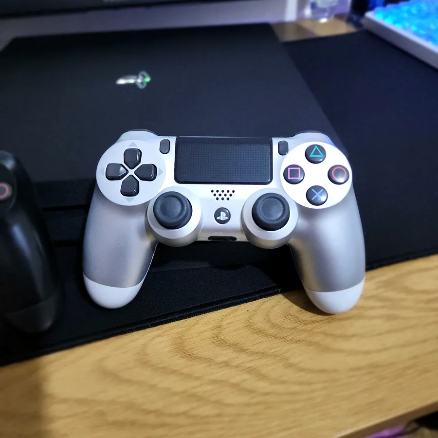Sony PlayStation 4 Pro 1TB, полностью рабочая