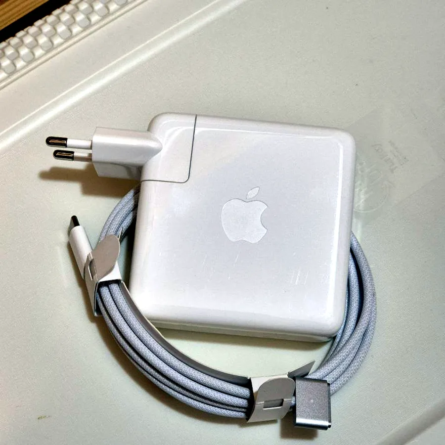 Зарядное устройство MacBook 96W с кабелем MagSafe