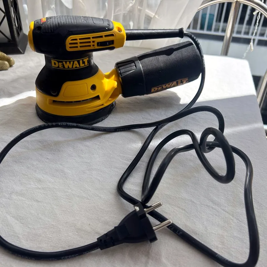 Шлифовальная машина DeWALT DWE6423, 125 мм