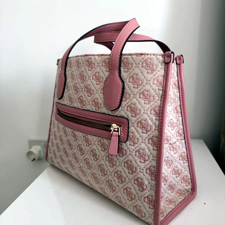 Сумка GUESS, идеальное состояние