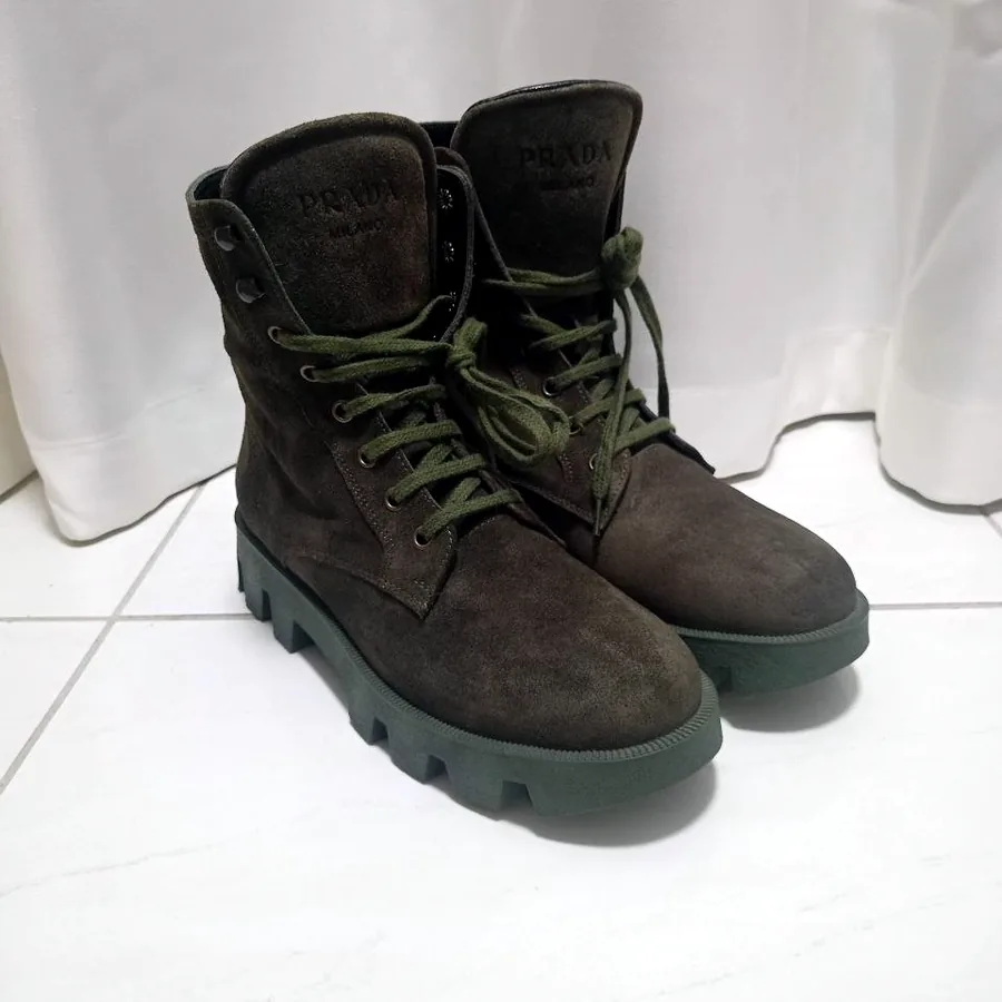 Prada Suede Lace-Up Combat Boots, размер 39