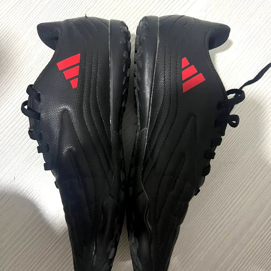 Сороконожки Adidas, размер 38